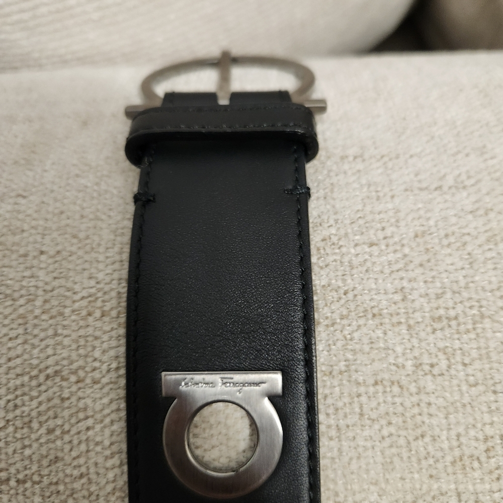 Salvatore Ferragamo Black Leather Belt with Silver Accents - Picture 4 of 10